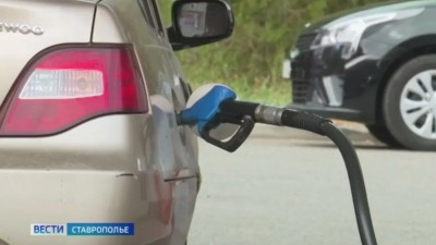 Россия начинает временный импорт бензина